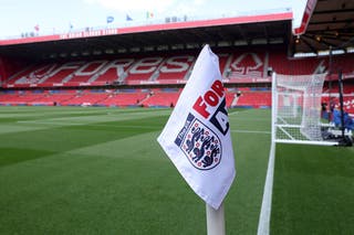 England veranstaltet Senegal auf der Stadt